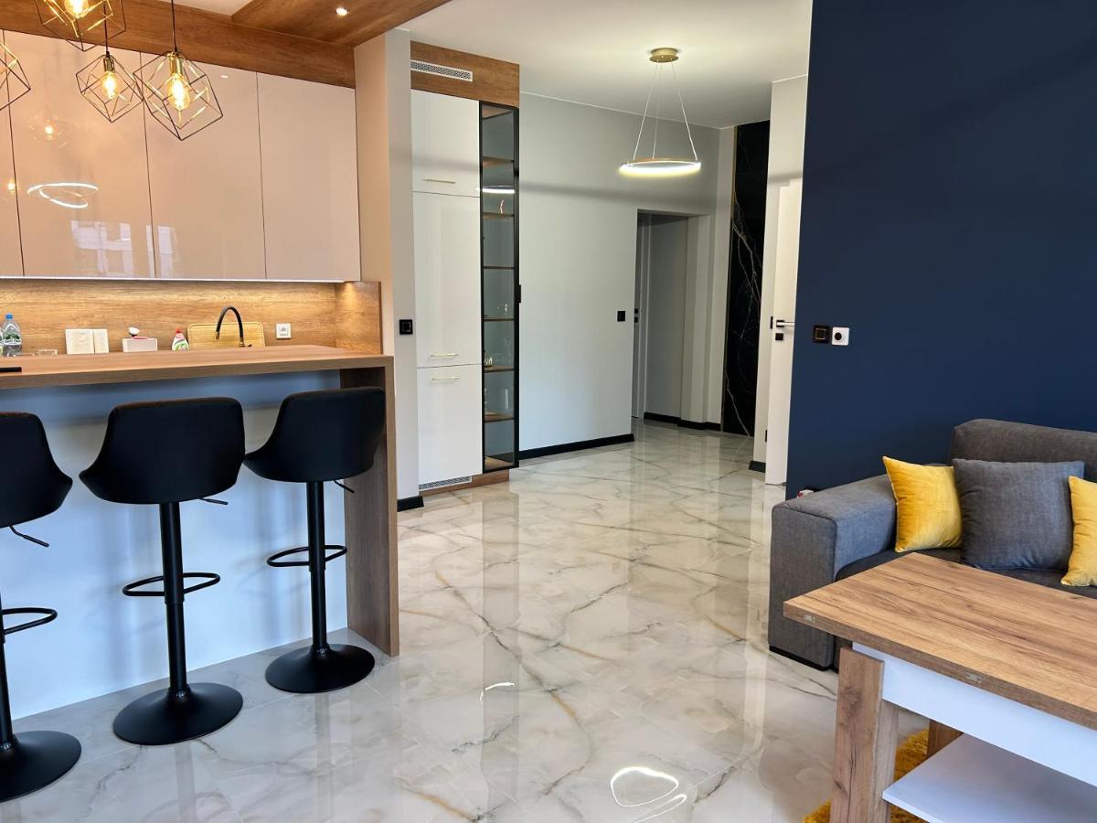 Golden Luxury Suite Nowy Dwór Mazowiecki エクステリア 写真